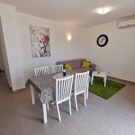 In 34973 Apartament *