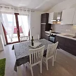 In 34973 Apartment