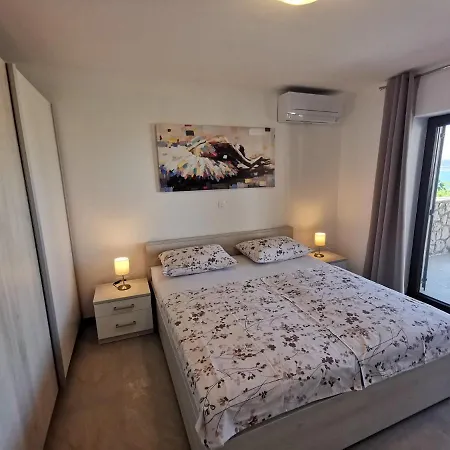 In 34973 Διαμέρισμα